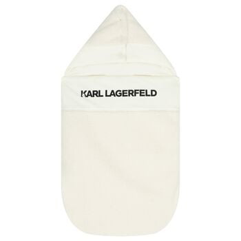 عشّ للأطفال البنات بلون العاج مع شعار