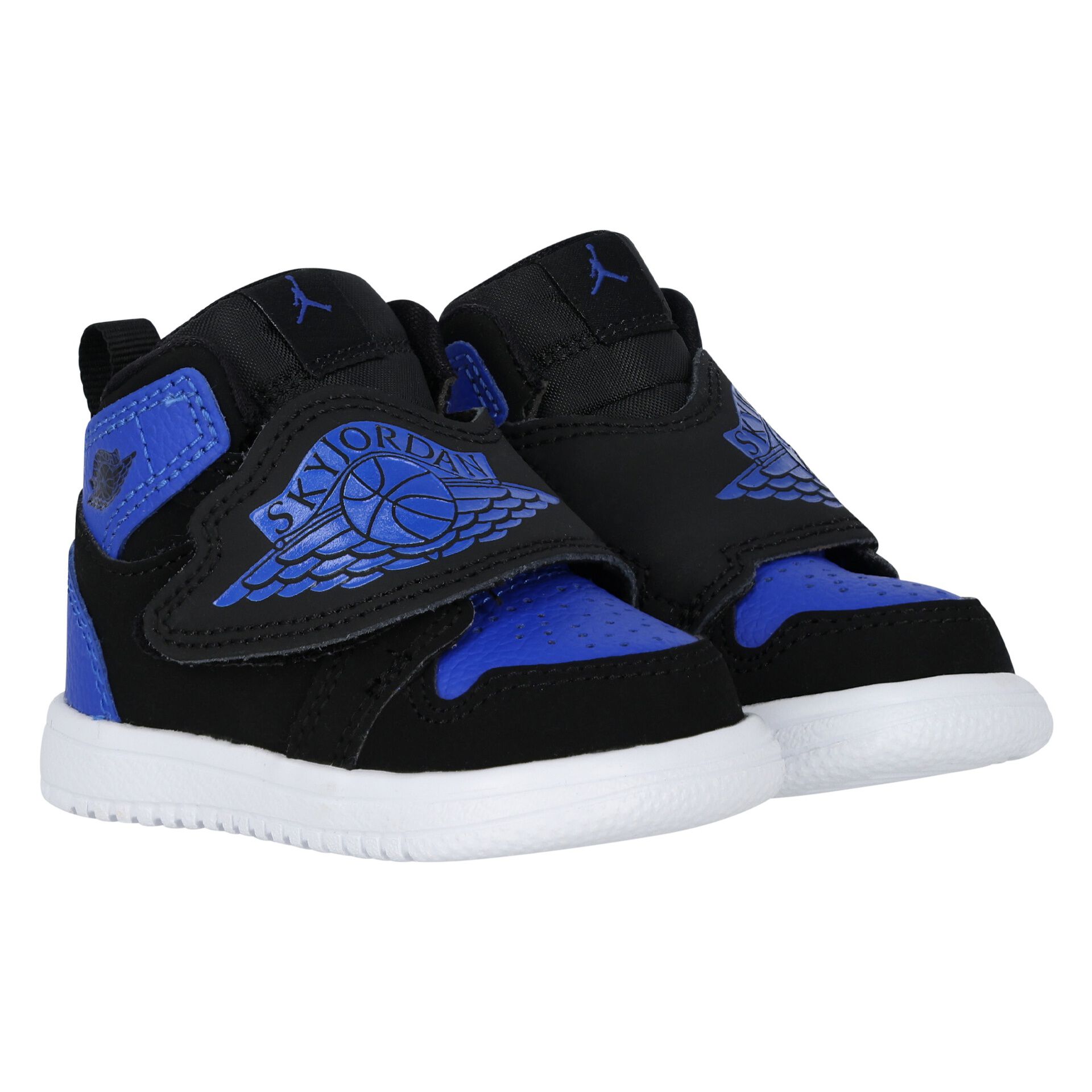 Kids blue nike trainers shop
