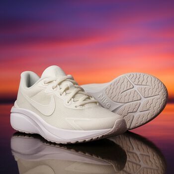 White Nike Star Runner Trainers