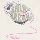 توب بأكمام طويلة   بطبعة قطة باللون  العاجي للبنات, 1, hi-res