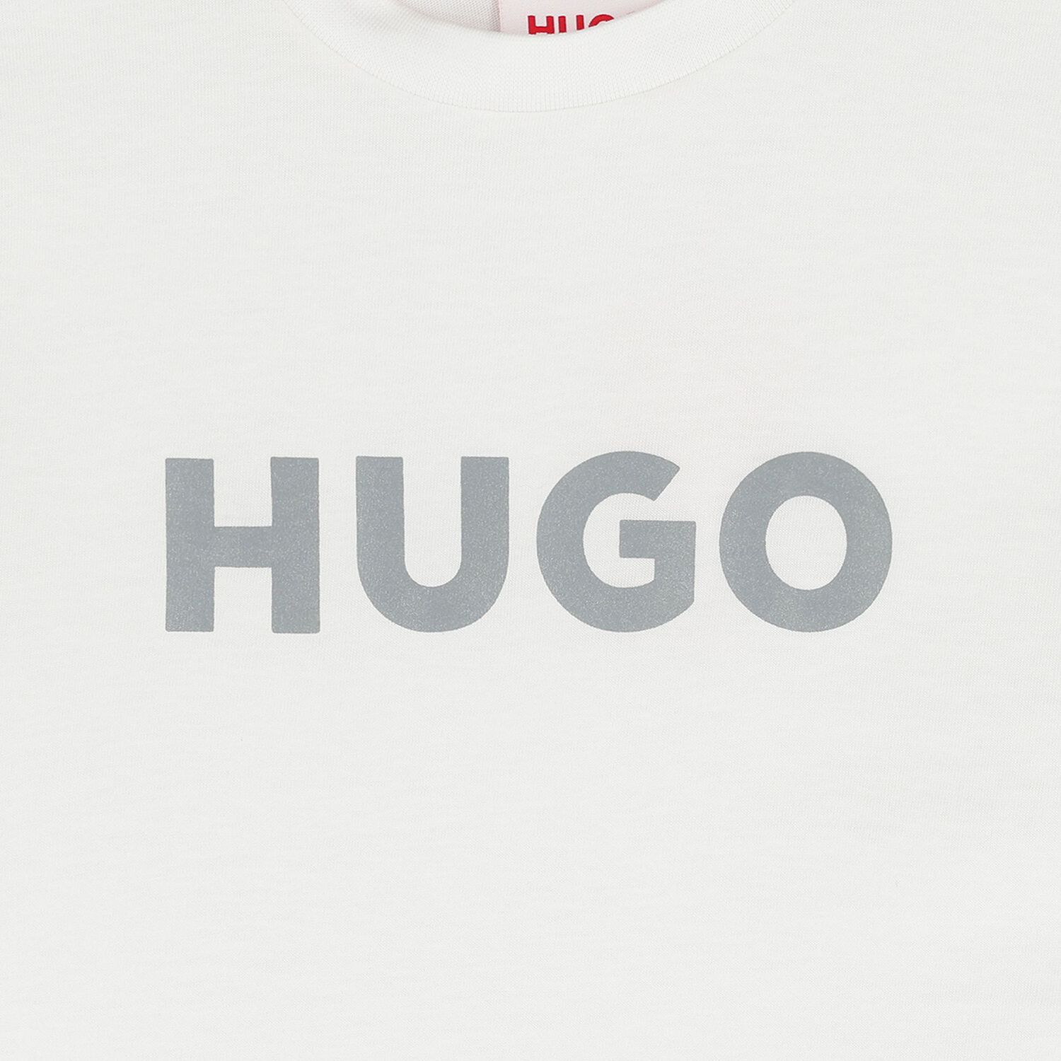 قميص أبيض للأولاد بشعار, 2, hi-res