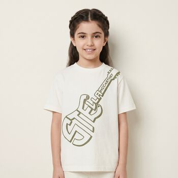 تيشيرت بشعار جيتار باللون العاجي للأولاد