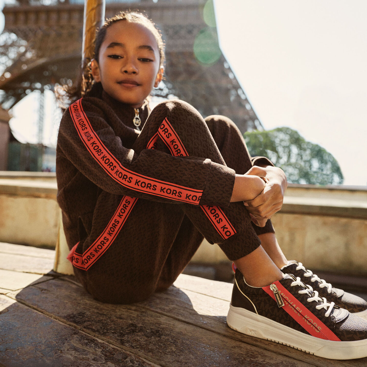 بنطلون رياضى بنات بالشعار باللون البنى, 1, hi-res image number null