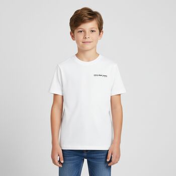 تي شيرت أبيض بشعار للأولاد