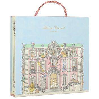 طقم هدايا لغرفة نوم طفلة صغيرة باللون الوردي الفرنسي، يتضمن لفافة ومريلة.