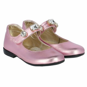 حذاء باللون الزهري للبنات 