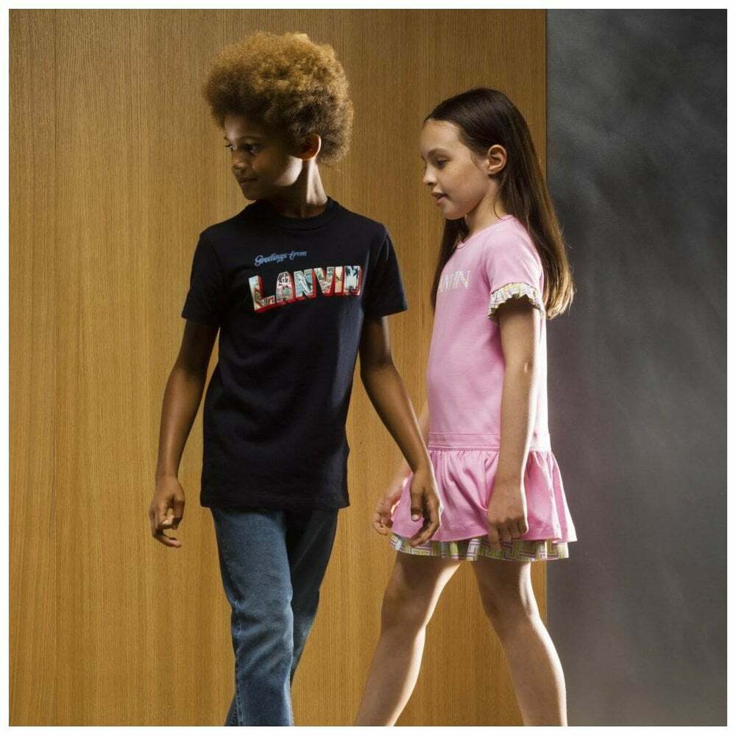 فستان بالشعار باللون الزهرى للبنات, 1, hi-res image number null