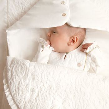 White & Gold Baby Nest