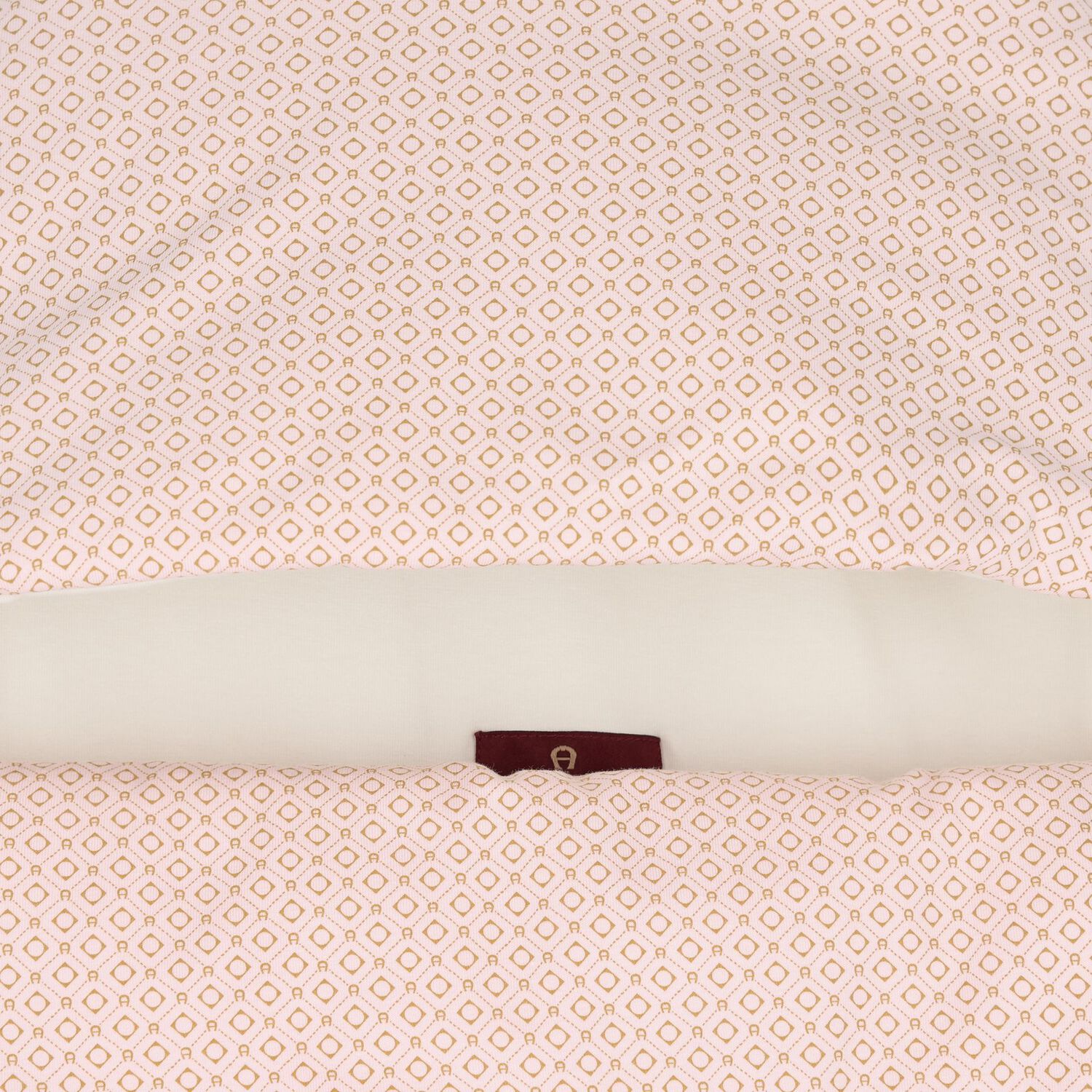 مدس بنات بالشعار باللون الورددي و الذهبي, 3, hi-res image number null