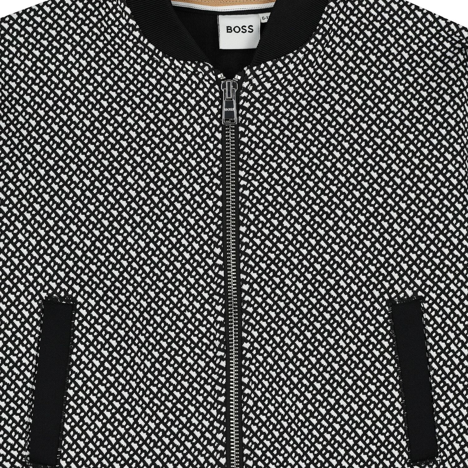 توب بنات هودي بسحاب بالشعار باللون الأسود و الأبيض, 1, hi-res image number null