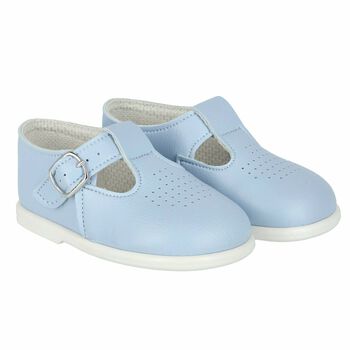 حذاء جلد باللون الازرق 