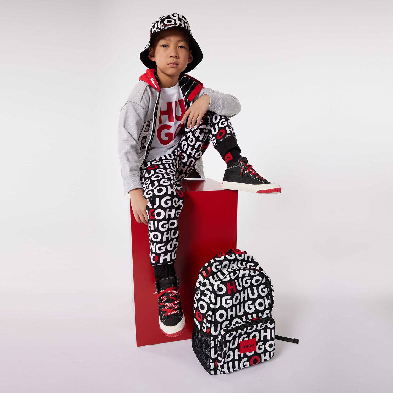 حقيبة ظهر أولاد بالشعار باللون الأسود والأبيض, 1, hi-res image number null