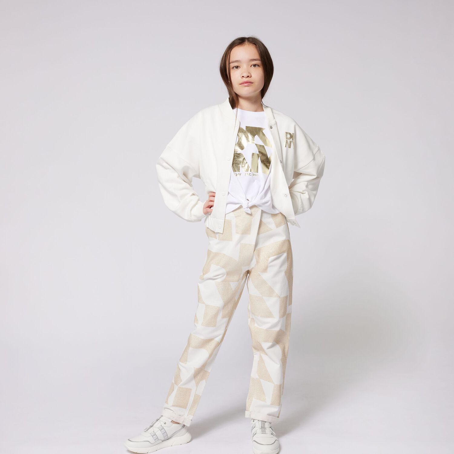 تي شيرت بنات بالشعار باللونين الأبيض والذهبي, 1, hi-res