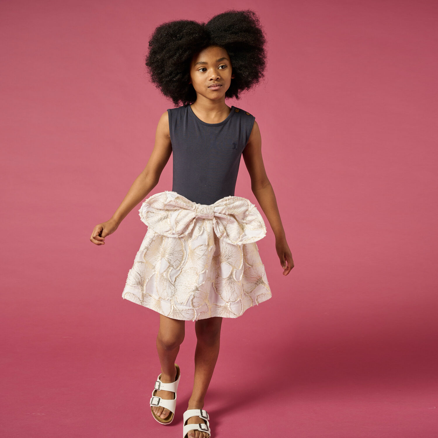 فستان باللون الكحلي والذهبي, 1, hi-res image number null