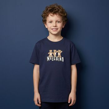 تيشيرت للأولاد باللون الأزرق الداكن بشعار دب تيدي