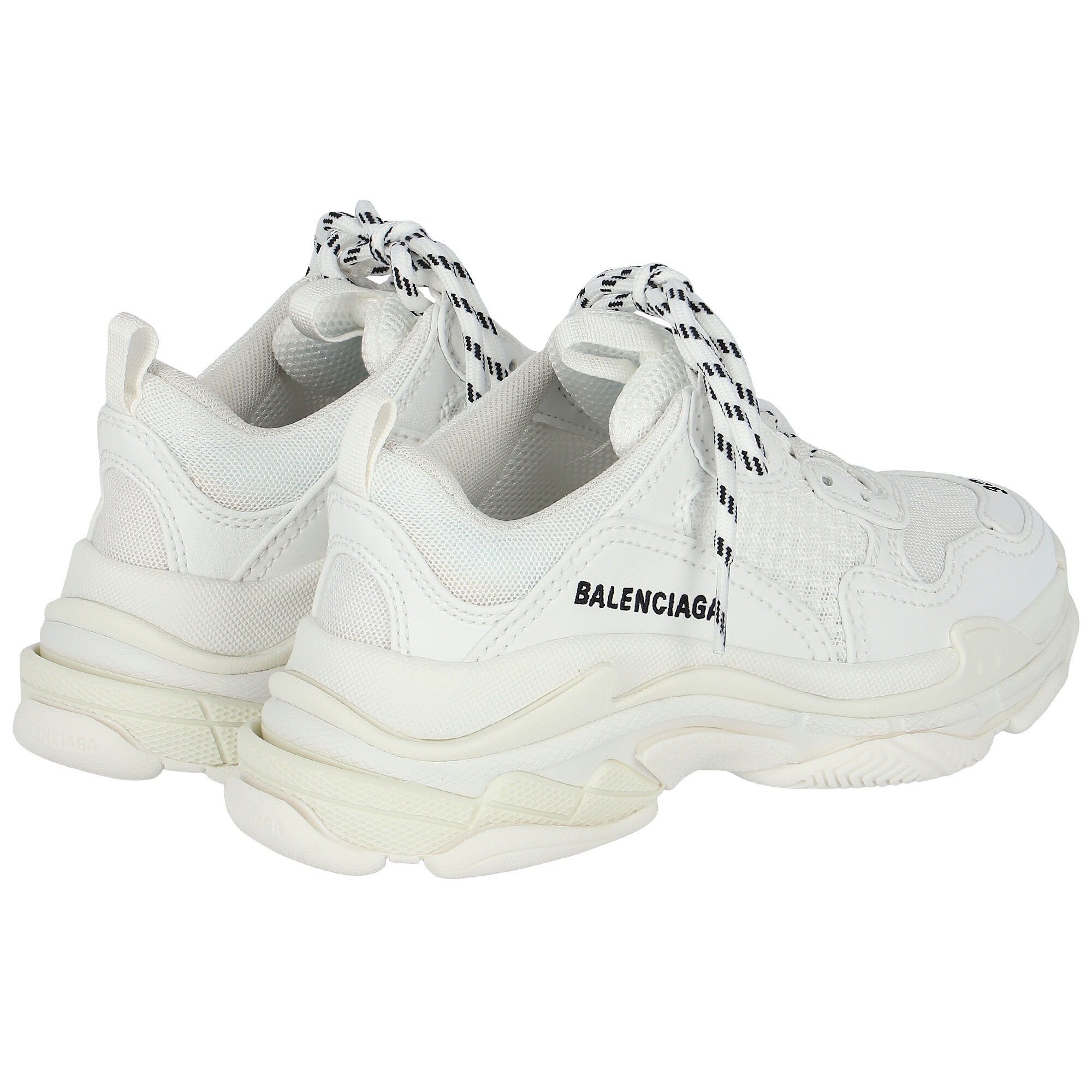Triple s hot sale balenciaga weight