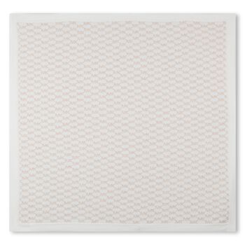 بطانيه بنات باللون العاجى والوردى 