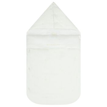 عش الطفل بشعار أبيض