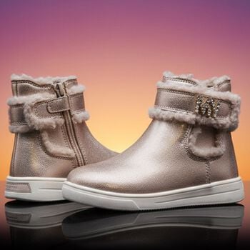 حذاء بنات من الفرو باللون الذهبي